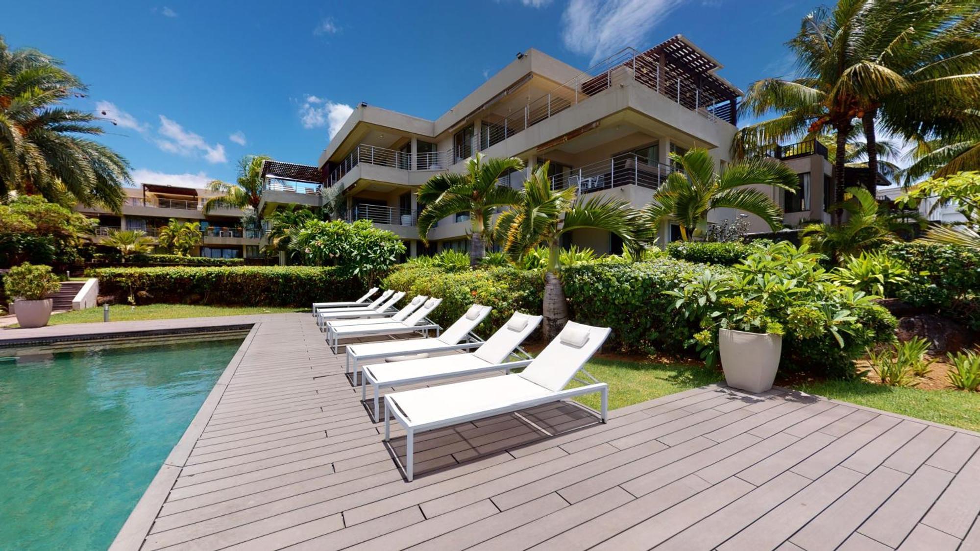 Bon Azur Beachfront Suites & Penthouses With Lov Trou aux Biches Bagian luar foto