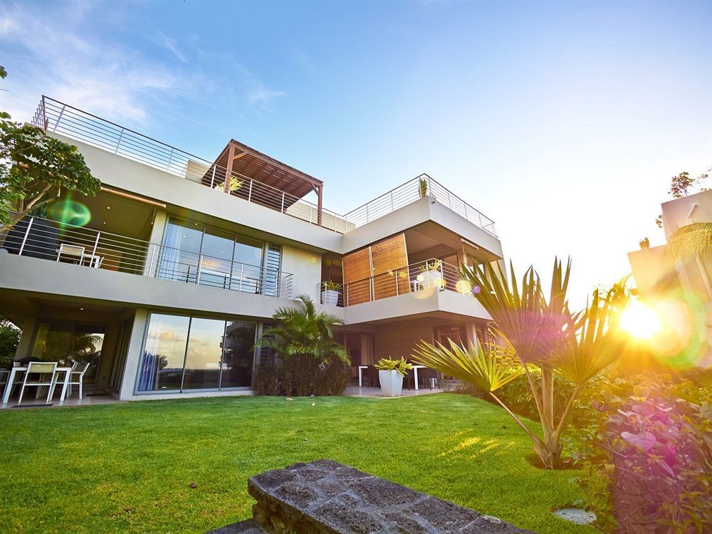 Bon Azur Beachfront Suites & Penthouses With Lov Trou aux Biches Bagian luar foto