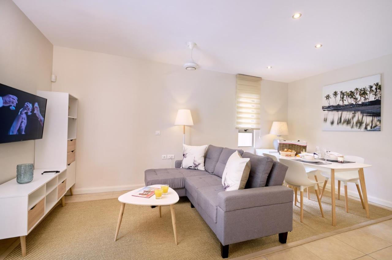 Bon Azur Beachfront Suites & Penthouses With Lov Trou aux Biches Bagian luar foto