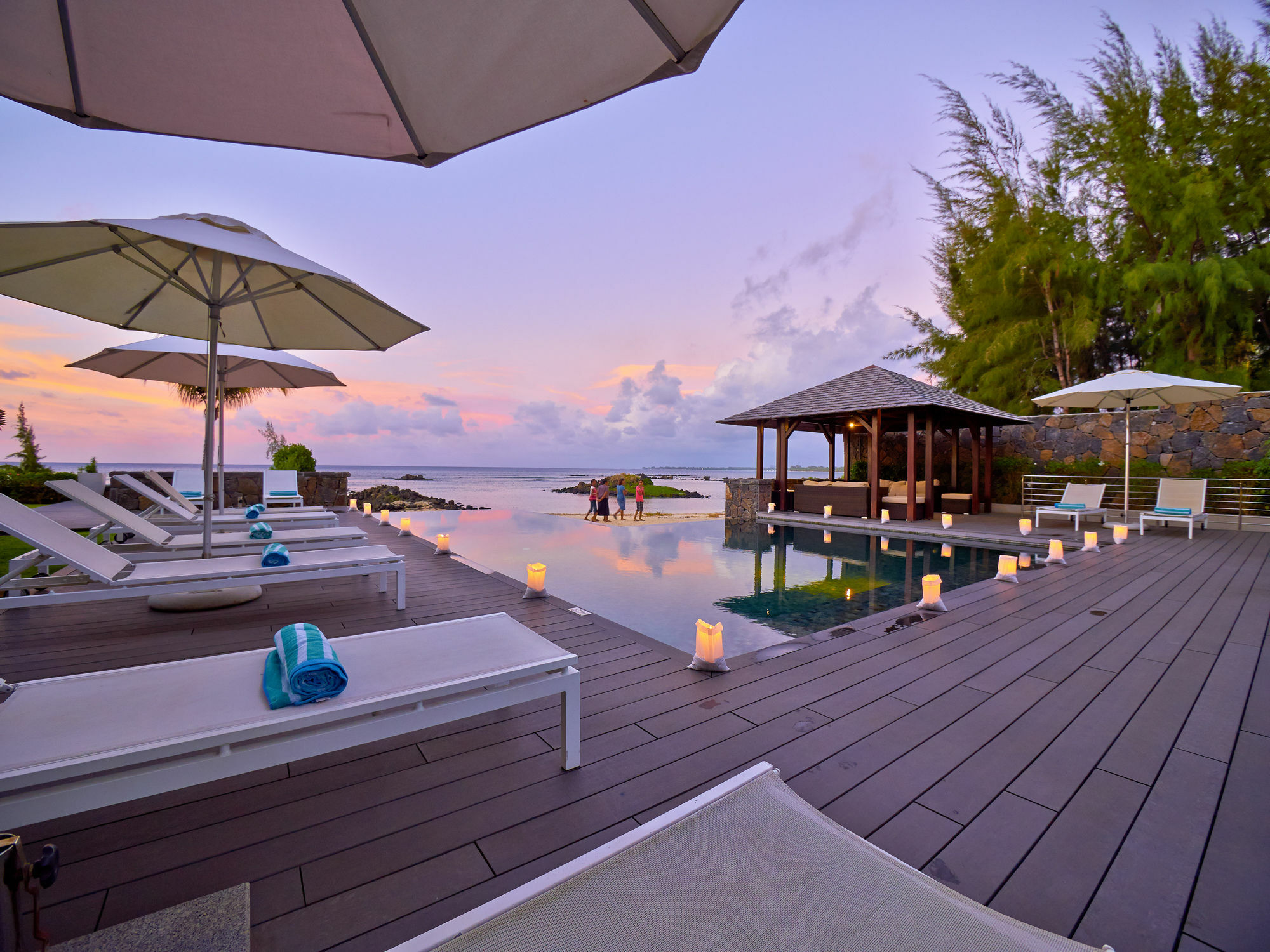 Bon Azur Beachfront Suites & Penthouses With Lov Trou aux Biches Bagian luar foto