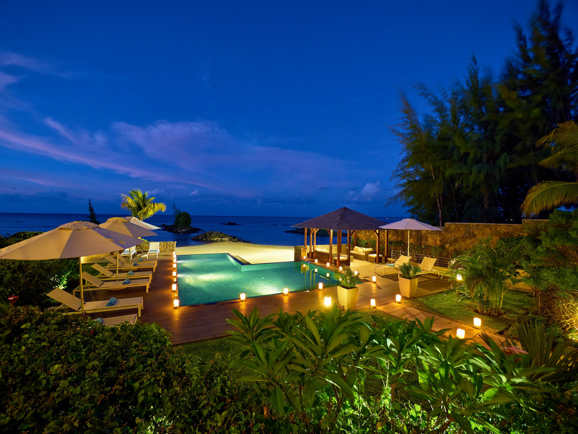 Bon Azur Beachfront Suites & Penthouses With Lov Trou aux Biches Bagian luar foto