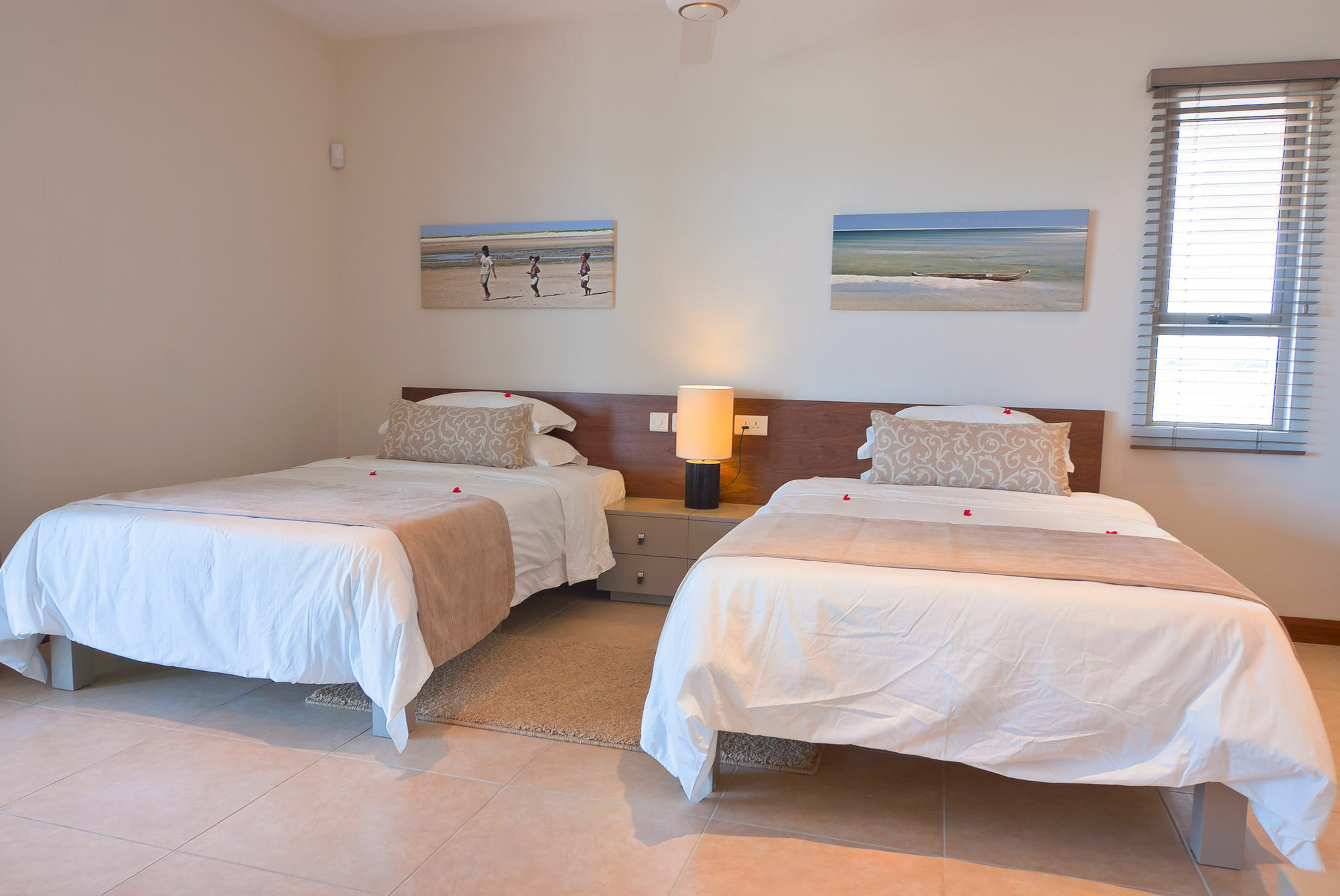 Bon Azur Beachfront Suites & Penthouses With Lov Trou aux Biches Bagian luar foto